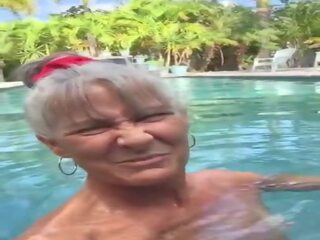 Perverznež babi leilani v na bazen, brezplačno x ocenjeno film 69 | sex