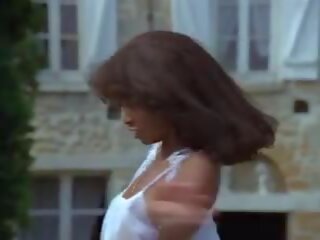 Petites culottes chaudes et mouillees 1982: darmowe xxx film 0e